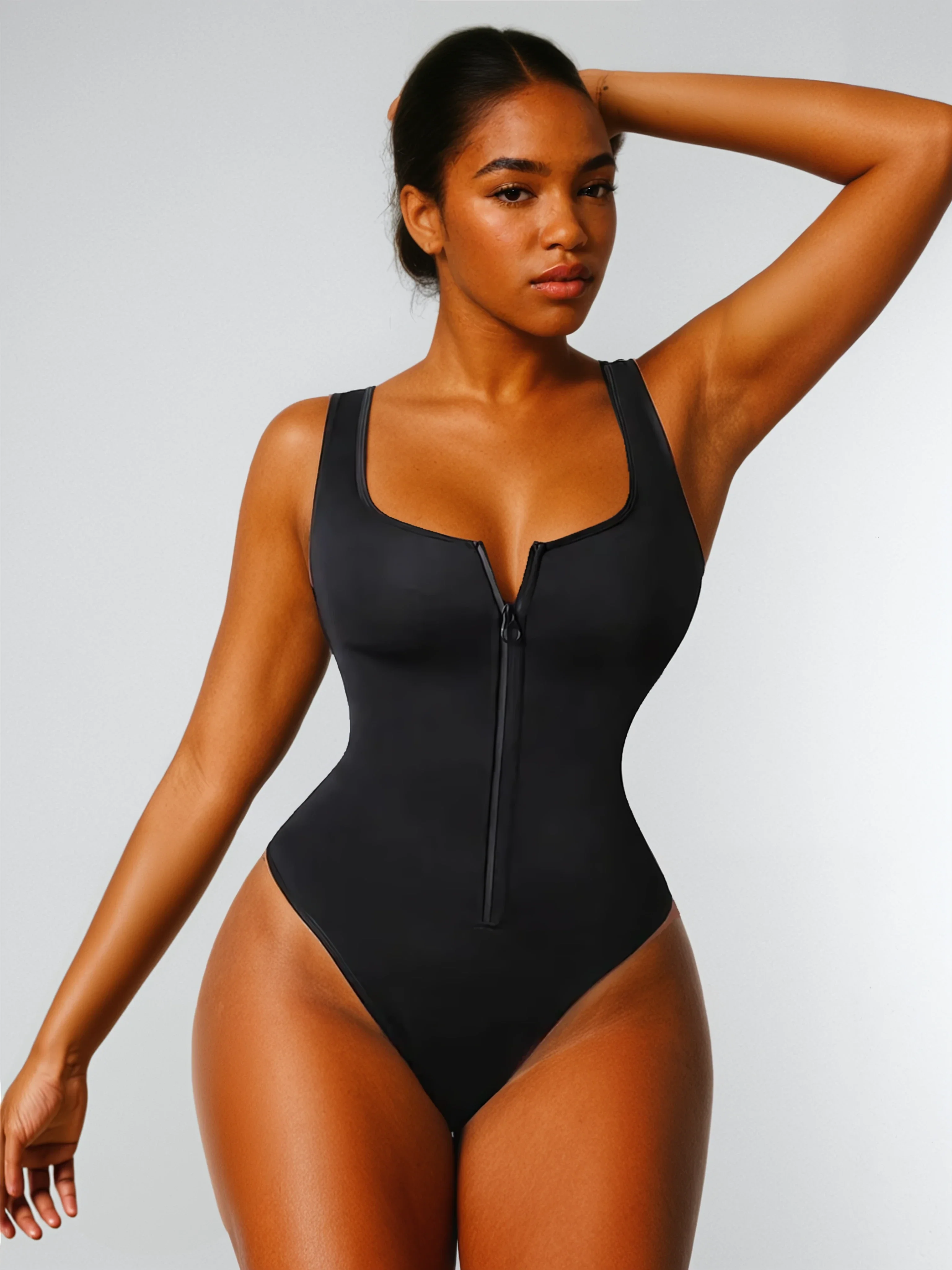 Comfit® Romy - Shaping-Badeanzug mit Reissverschluss - Image 3